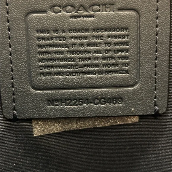 Coach (NWT) Derby Tote in Midnight Navy - Picture 4 of 13